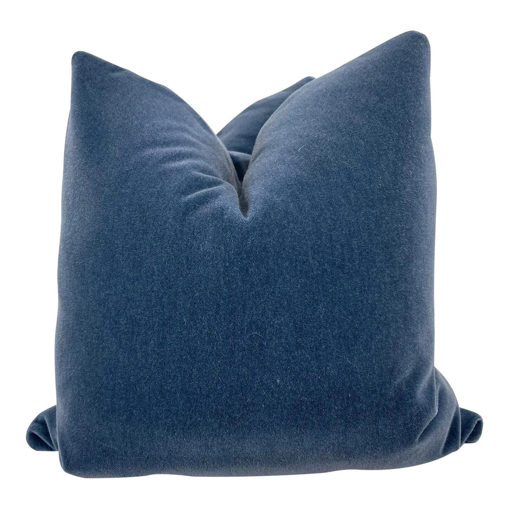 Bachelor Mohair Blue, Brunschwig & Fils, 22"