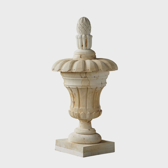 Ribbed Estate Finial